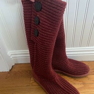 UGG Classic Cardy Berry Size 8